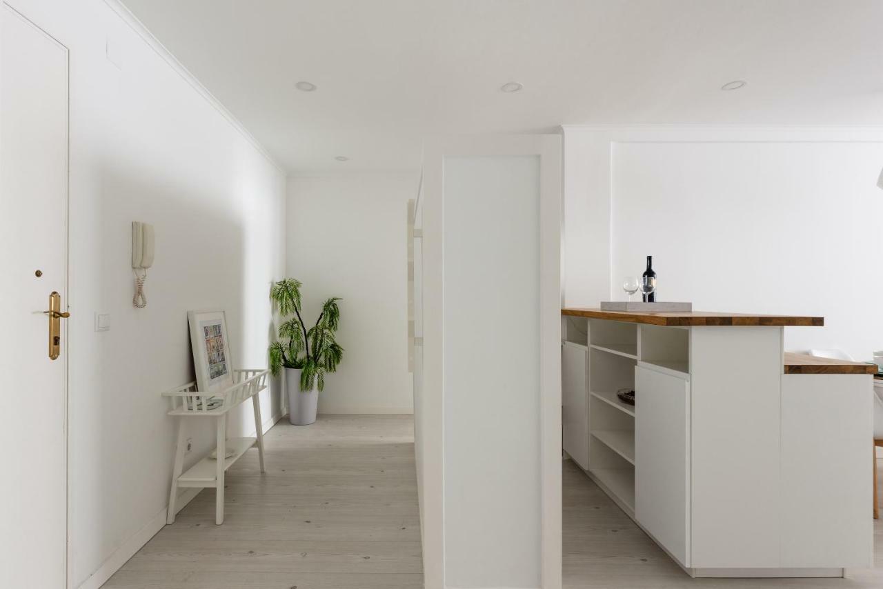 Light-Filled, Fully Renovated Apt Near Belem, By Timecooler Лиссабон Экстерьер фото